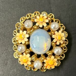 Vintage 50's-70's‎ Filigree Floral Brooch Faux Moonstone, Pearls, Enamel Daisies